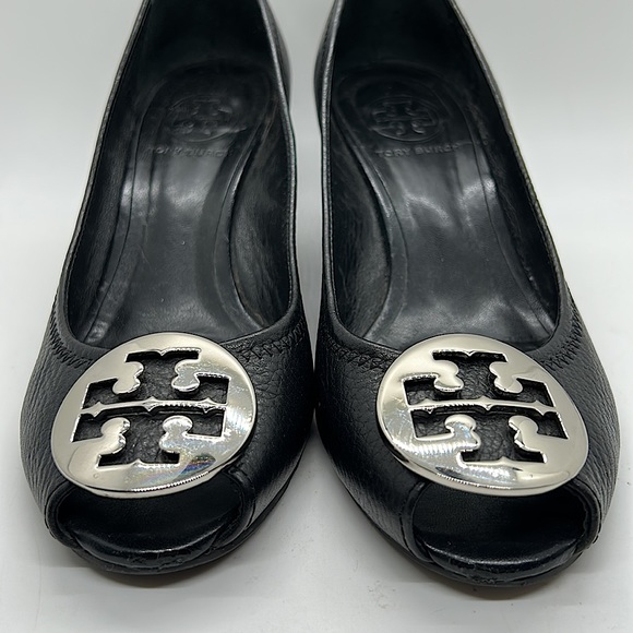 Tory Burch Sexy Black Leather Peep Toe Wedge Heels Shoes **Size 6.5** 🔥🔥 - Picture 3 of 10